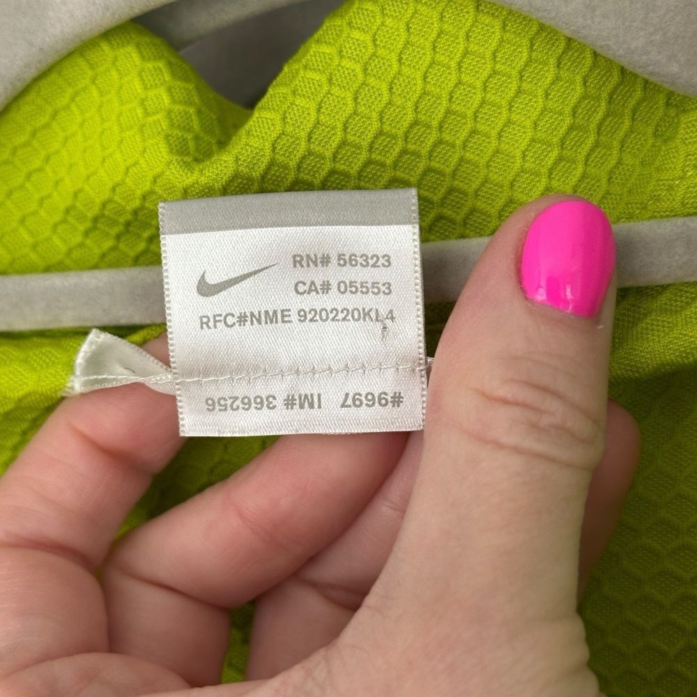 Nike Golf Women’s Bright Green 1/2 Zip Pullover Top - Picture 5 of 9